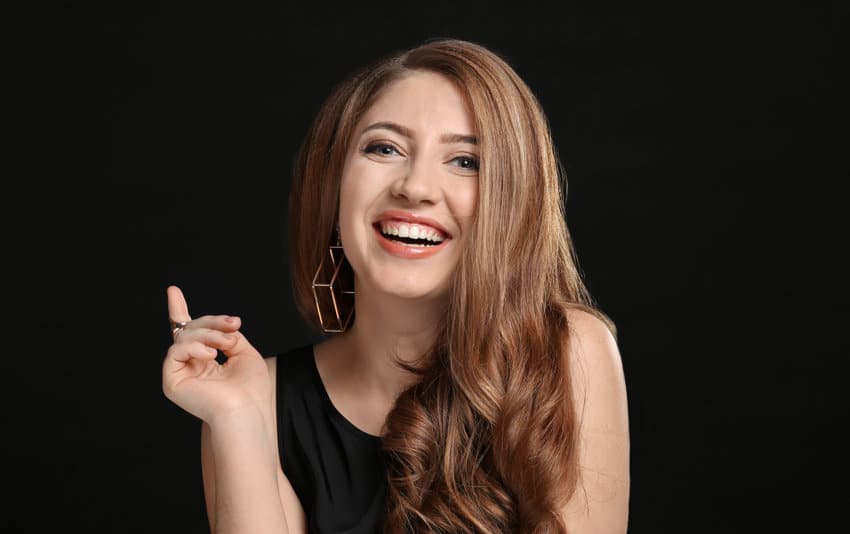 Die Haarfarbe Karamellblond